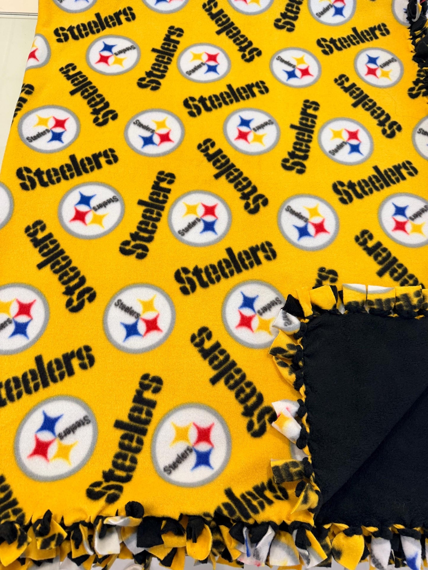 Pittsburgh Steelers Knotted Fleece Blanket – Team Fan Apparel